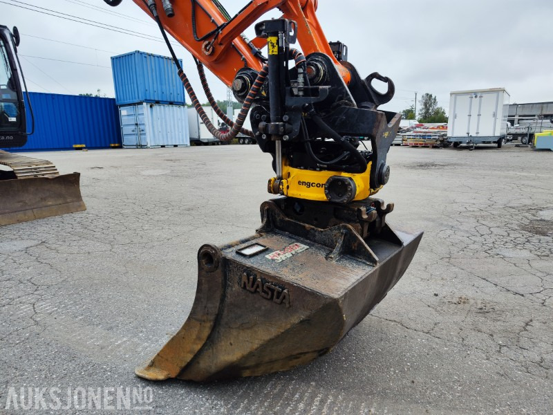 Escavadeira 2021 Hitachi ZX135US-6 med 3D maskinstyring, tiltrotator og 3 skuffer: foto 14
