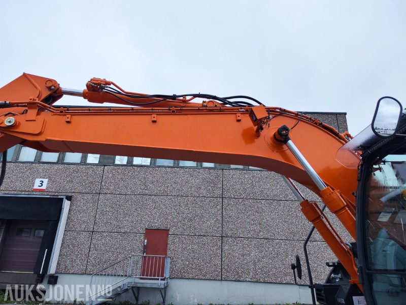 Escavadeira 2021 Hitachi ZX135US-6 med 3D maskinstyring, tiltrotator og 3 skuffer: foto 9