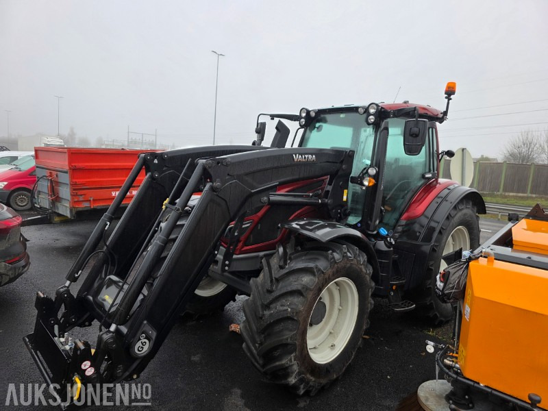 2021 Valtra N174 Versu traktor med lesseapparat kun 1296 timer - Trator: foto 1 2021 Valtra N174 Versu traktor med lesseapparat kun 1296 timer - Trator: foto 1