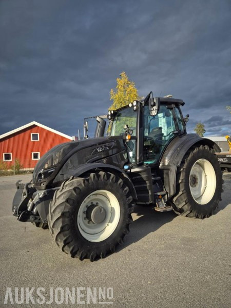 2021 Valtra T254 traktor 4X4, FRONTHYDRAULIKK, VENDBAR FØRERPLASS - Trator: foto 1 2021 Valtra T254 traktor 4X4, FRONTHYDRAULIKK, VENDBAR FØRERPLASS - Trator: foto 1