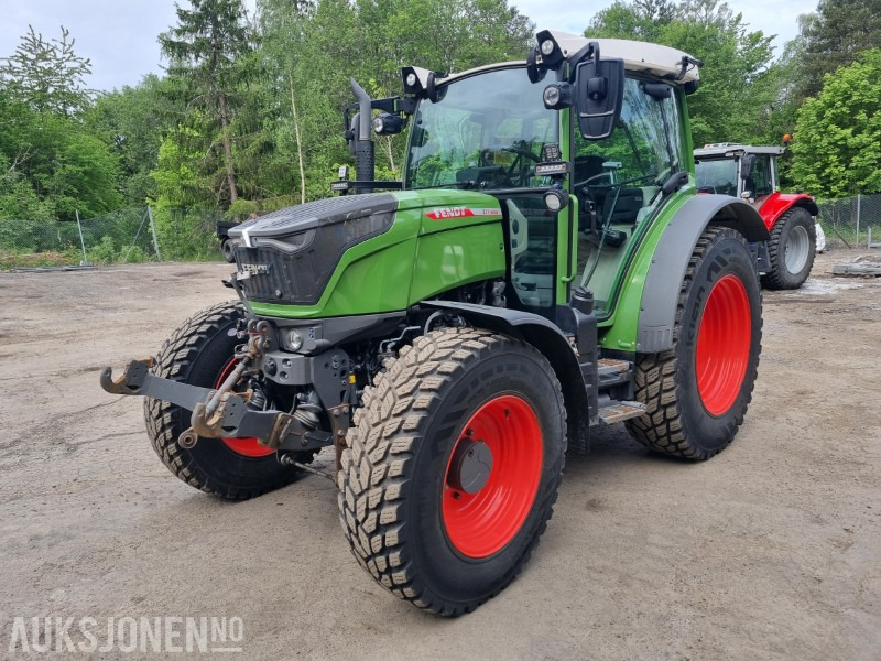 2022 Fendt 211 Vario traktor 1 eier 1834 timer - Trator: foto 1 2022 Fendt 211 Vario traktor 1 eier 1834 timer - Trator: foto 1