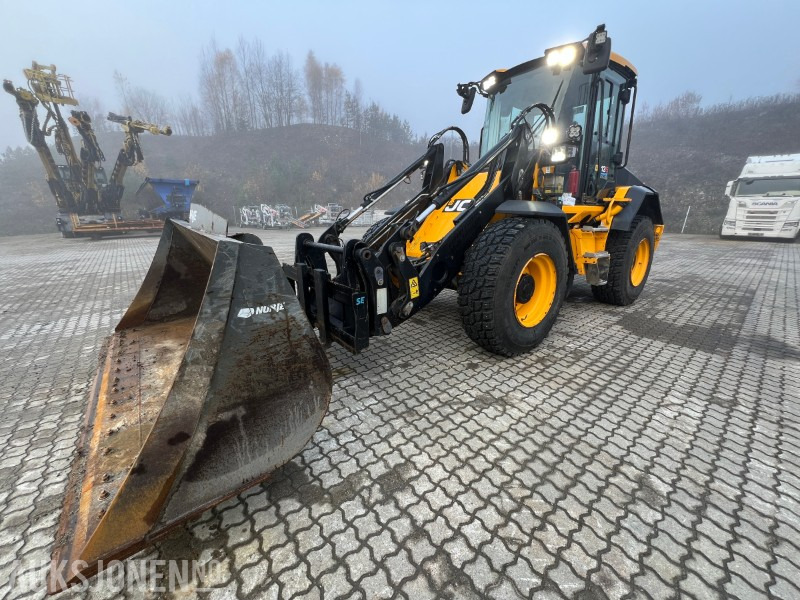 2023 JCB 413S S5 AG. BM HK, skuff og gafler - Pá carregadora de rodas: foto 1 2023 JCB 413S S5 AG. BM HK, skuff og gafler - Pá carregadora de rodas: foto 1