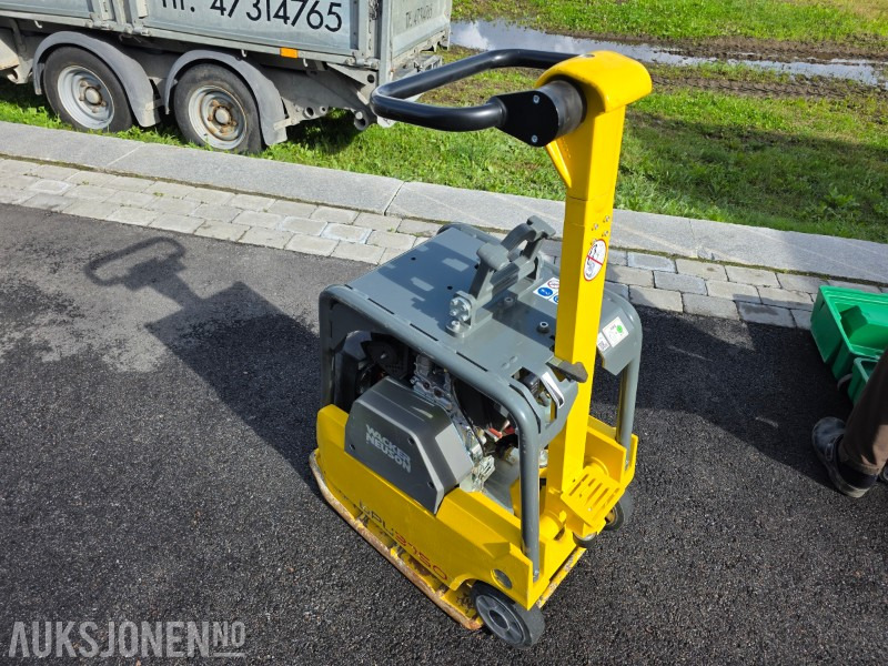 Rolo 2023 Wacker Neuson DPU3750 Vibroplate 265kg - 4,2kW - 40 arbeidstimer: foto 1