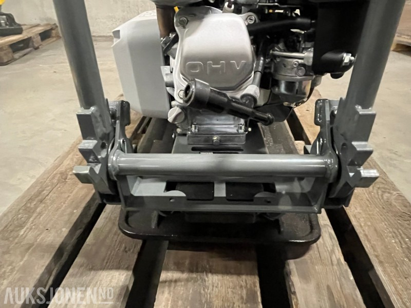 2023 Wacker Neuson Vibroplate BPS1340Aw 75kg - Equipamento de construção: foto 4 2023 Wacker Neuson Vibroplate BPS1340Aw 75kg - Equipamento de construção: foto 4