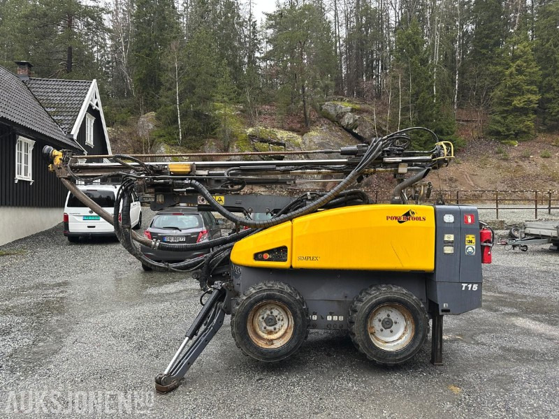 Atlas Copco FlexiROC T15R 2013 – Borerigg med ILMEG – Fjernkontroll- 1909 Timer - Máquina de perfuração: foto 2 Atlas Copco FlexiROC T15R 2013 – Borerigg med ILMEG – Fjernkontroll- 1909 Timer - Máquina de perfuração: foto 2