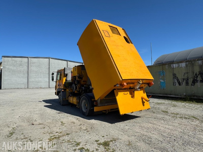 1998 Volvo FL614 feiebil m/ Johnston-Beam S5000 | 135 965 km | 4 638 t | Automat - Camião: foto 5 1998 Volvo FL614 feiebil m/ Johnston-Beam S5000 | 135 965 km | 4 638 t | Automat - Camião: foto 5
