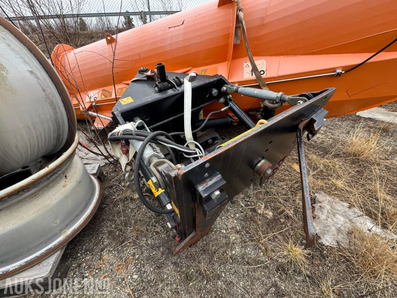 2015 Tellesfsdal HD45 3400 Høytkastene plog med sving - Camião: foto 3 2015 Tellesfsdal HD45 3400 Høytkastene plog med sving - Camião: foto 3