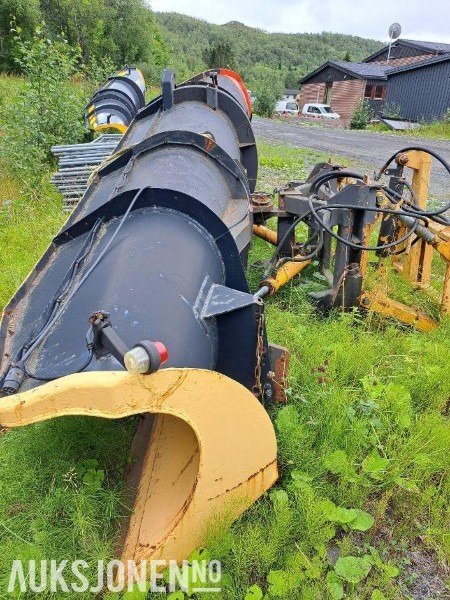 GMI LDA 265 DIAGONALPLOG M/SVING - Camião: foto 2 GMI LDA 265 DIAGONALPLOG M/SVING - Camião: foto 2