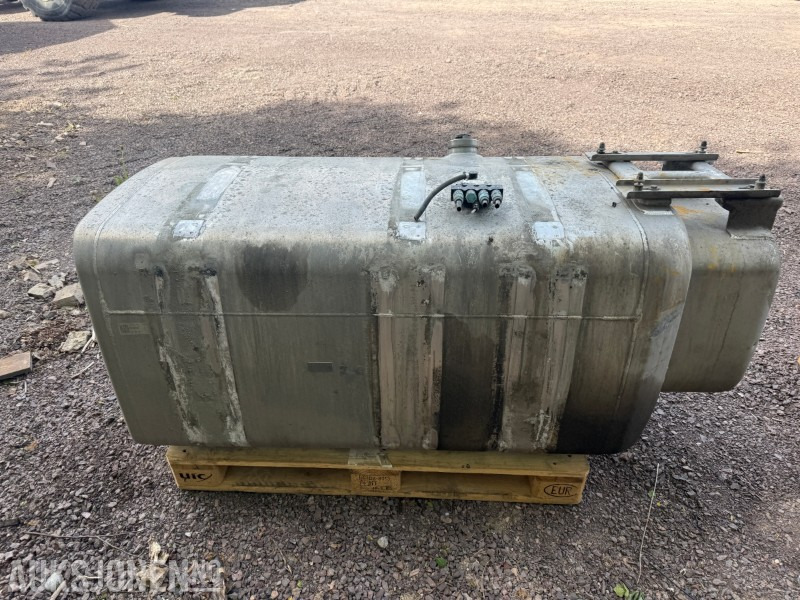 Scania 750 L Dieseltank - Camião: foto 5 Scania 750 L Dieseltank - Camião: foto 5
