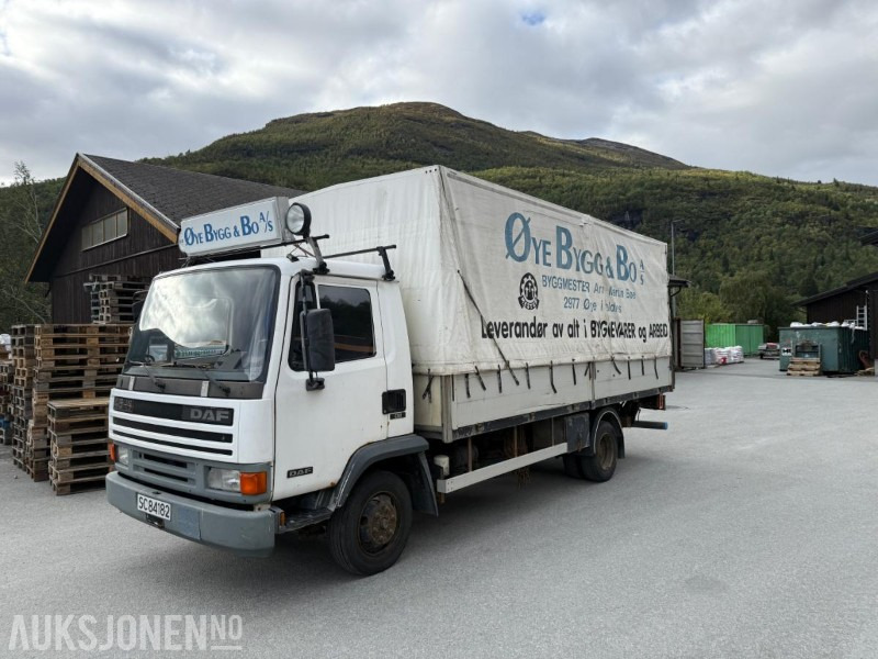 DAF FA 45 160 C08 med høy nyttelast - Camião furgão: foto 1 DAF FA 45 160 C08 med høy nyttelast - Camião furgão: foto 1