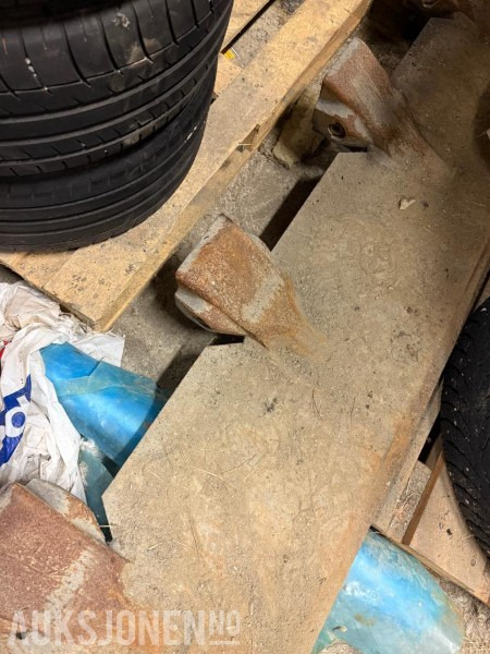 1900 Renskeskjer til 1800L graveskuff - Equipamento por Máquina de construção: foto 2 1900 Renskeskjer til 1800L graveskuff - Equipamento por Máquina de construção: foto 2