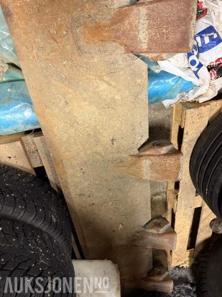 1900 Renskeskjer til 1800L graveskuff - Equipamento por Máquina de construção: foto 1 1900 Renskeskjer til 1800L graveskuff - Equipamento por Máquina de construção: foto 1