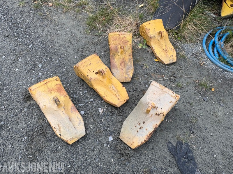 Cat graveskuffetenner til gravemaskin og/eller hjullaster - Equipamento por Máquina de construção: foto 1 Cat graveskuffetenner til gravemaskin og/eller hjullaster - Equipamento por Máquina de construção: foto 1