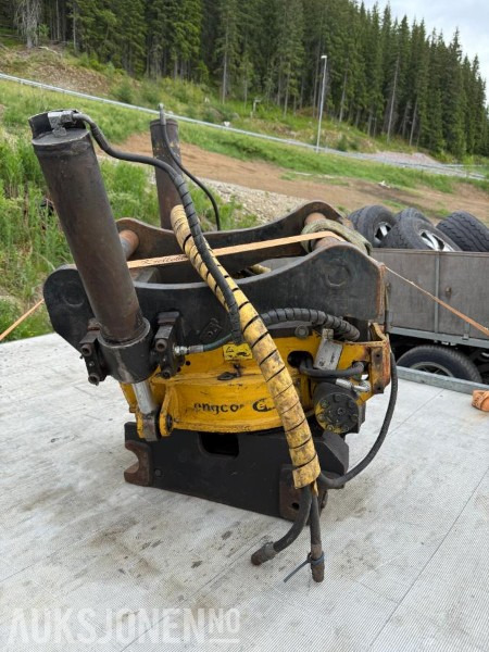 Engcon EC20 Tiltrotator med S70 feste - Equipamento por Máquina de construção: foto 2 Engcon EC20 Tiltrotator med S70 feste - Equipamento por Máquina de construção: foto 2