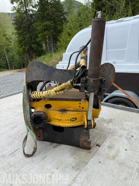 Engcon EC20 Tiltrotator med S70 feste - Equipamento por Máquina de construção: foto 1 Engcon EC20 Tiltrotator med S70 feste - Equipamento por Máquina de construção: foto 1