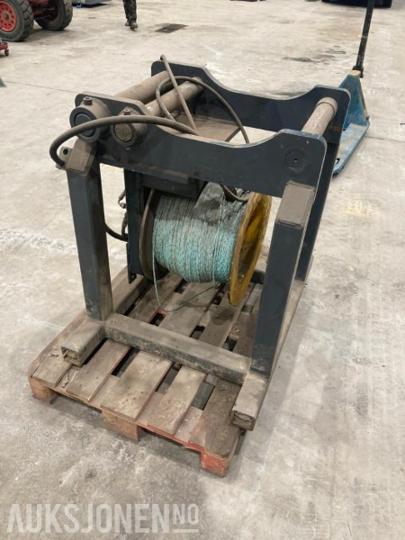 Hydraulisk vinsj til gravemaskin S60/70 feste - Equipamento por Máquina de construção: foto 2 Hydraulisk vinsj til gravemaskin S60/70 feste - Equipamento por Máquina de construção: foto 2