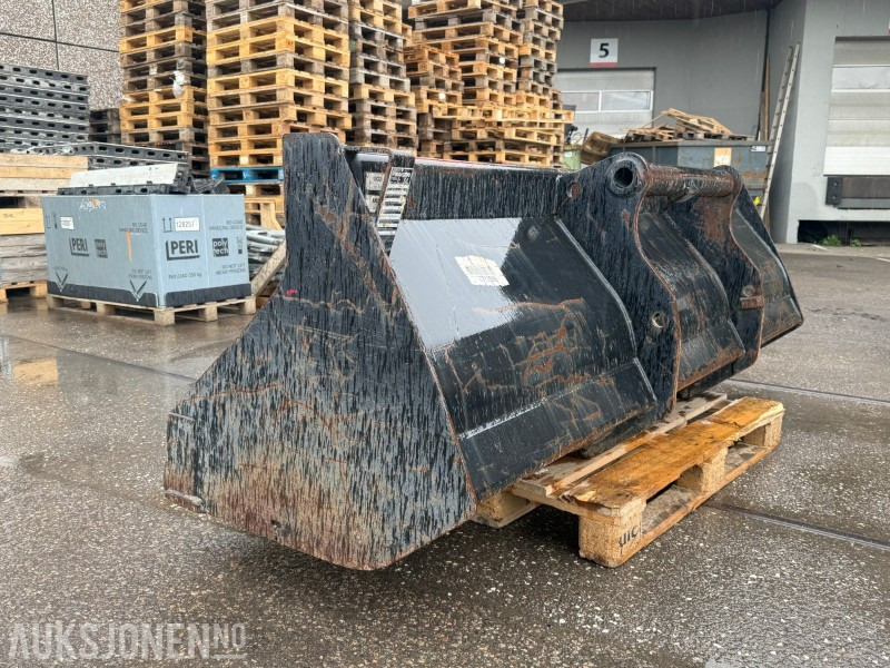 Skuffe til Manitou MRT 1840 - 240 cm - Equipamento por Máquina de construção: foto 4 Skuffe til Manitou MRT 1840 - 240 cm - Equipamento por Máquina de construção: foto 4