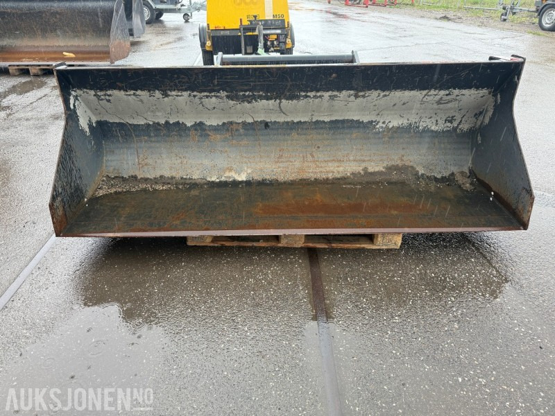 Skuffe til Manitou MRT 1840 - 240 cm - Equipamento por Máquina de construção: foto 1 Skuffe til Manitou MRT 1840 - 240 cm - Equipamento por Máquina de construção: foto 1