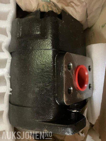 Equipamento por Máquina de construção UBRUKT 2012 Deutz TCD 2012 L04 2V Motor - Hydraulikkpumpe - Styreskap/startskap - UBRUKT - Kjøpt inn for å passe til Powerscreen Warrior og Chieftain 1400.: foto 17