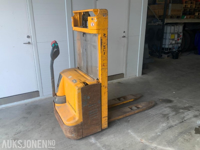 1990 Jungheinrich 112 - Løftehøyde ca 250cm - Equipamento de movimentação: foto 1 1990 Jungheinrich 112 - Løftehøyde ca 250cm - Equipamento de movimentação: foto 1