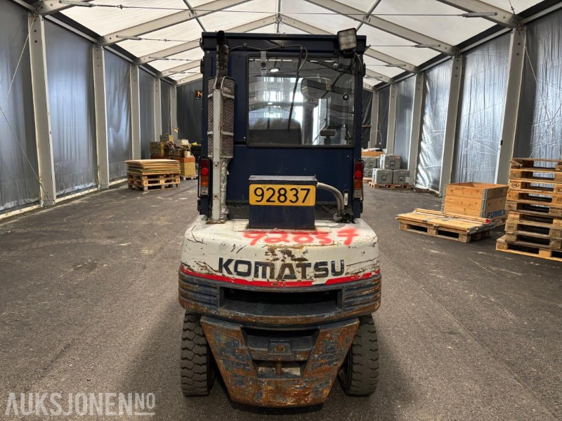 1993 Komatsu FD25T-11E dieseltruck - Equipamento de movimentação: foto 5 1993 Komatsu FD25T-11E dieseltruck - Equipamento de movimentação: foto 5