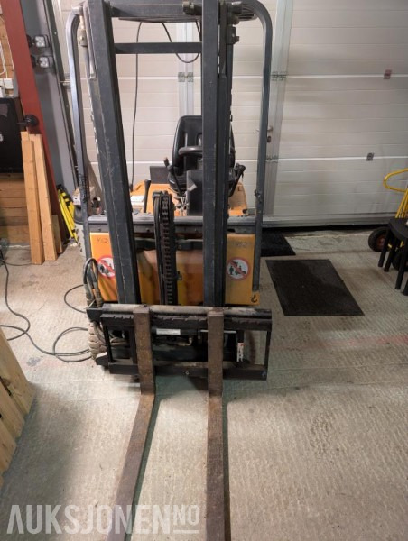 1999 Still R50-12 - Equipamento de movimentação: foto 1 1999 Still R50-12 - Equipamento de movimentação: foto 1