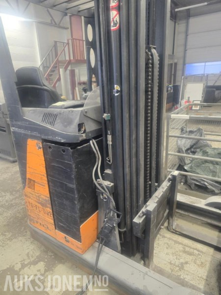 2002 Still Truk - Equipamento de movimentação: foto 1 2002 Still Truk - Equipamento de movimentação: foto 1