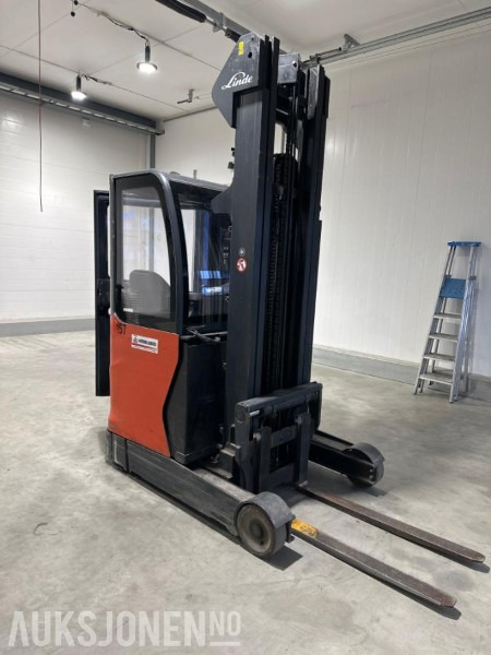 2014 Linde skyvemasttruck lukket R14 - Equipamento de movimentação: foto 1 2014 Linde skyvemasttruck lukket R14 - Equipamento de movimentação: foto 1