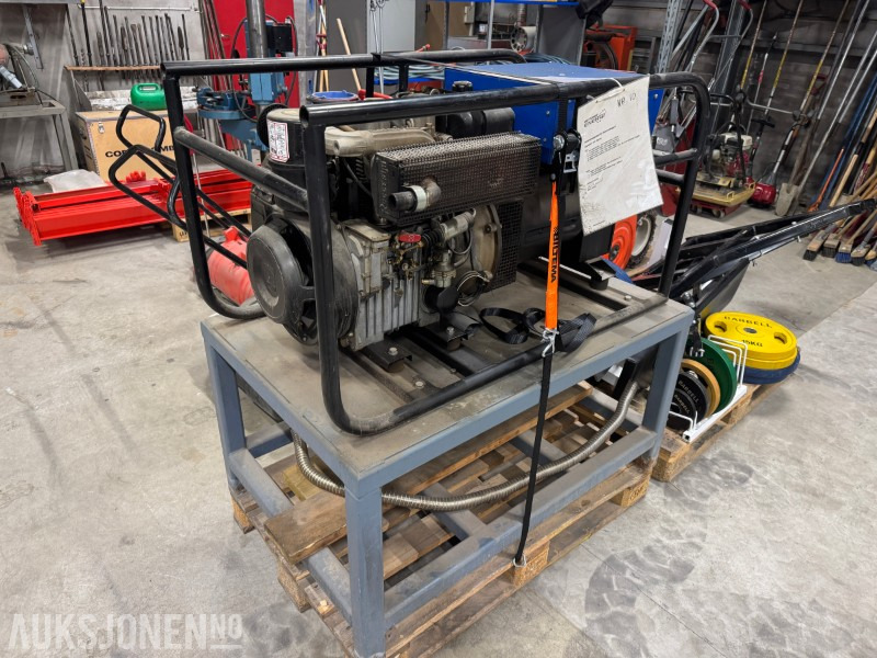 1990 Nødstrømsaggregat Ruggerini / Genetech 15 kVA – driftssikkert dieselaggregat - Equipamento industrial: foto 2 1990 Nødstrømsaggregat Ruggerini / Genetech 15 kVA – driftssikkert dieselaggregat - Equipamento industrial: foto 2