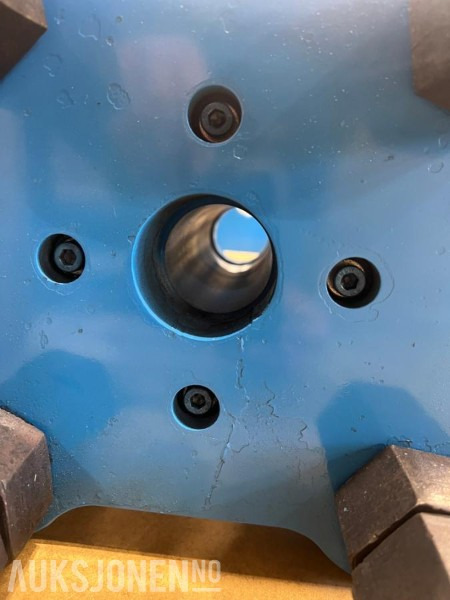 70 TONN HYDRAULISK PRESSE TIL BELTEBOLTER OG FORINGER 220V - Equipamento industrial: foto 5 70 TONN HYDRAULISK PRESSE TIL BELTEBOLTER OG FORINGER 220V - Equipamento industrial: foto 5