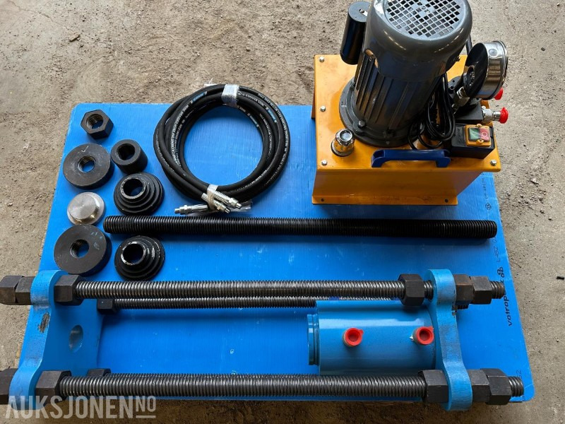 70 TONN HYDRAULISK PRESSE TIL BELTEBOLTER OG FORINGER 220V - Equipamento industrial: foto 1 70 TONN HYDRAULISK PRESSE TIL BELTEBOLTER OG FORINGER 220V - Equipamento industrial: foto 1