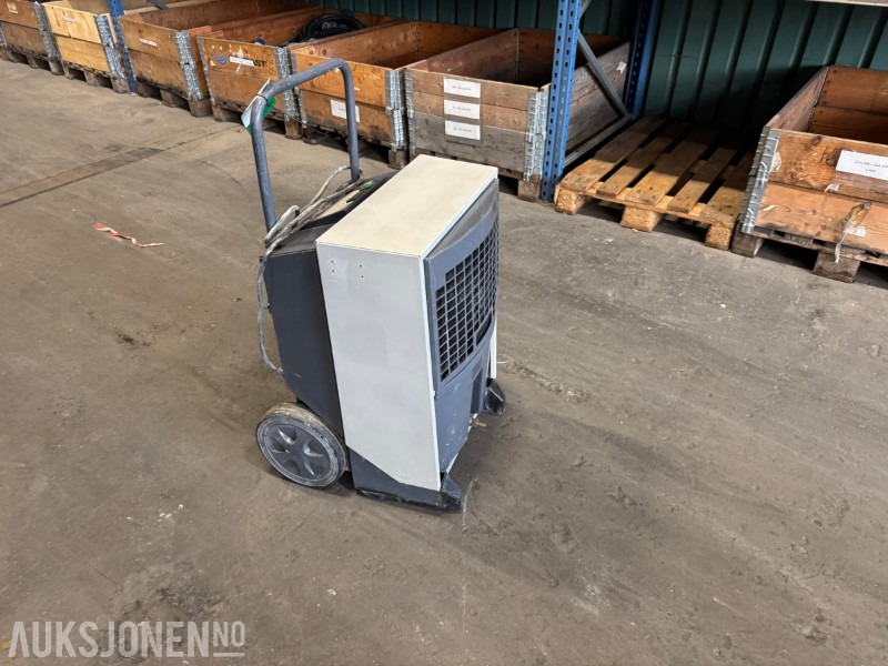 Dantherm CDT 40 avfukter - 230V - Equipamento industrial: foto 3 Dantherm CDT 40 avfukter - 230V - Equipamento industrial: foto 3