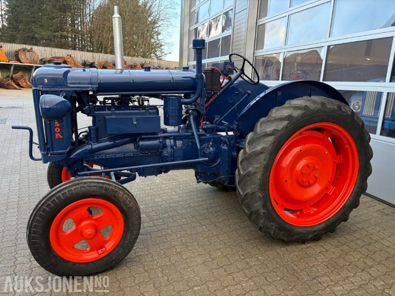 Ford Fordson-Stegamajor E27N - Trator: foto 3 Ford Fordson-Stegamajor E27N - Trator: foto 3