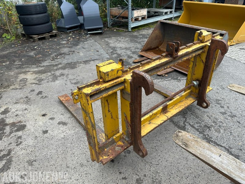 Gjerstad, Volvo Store BM Pallegaffel, Passer L-50 til L-120 - Equipamento de construção: foto 2 Gjerstad, Volvo Store BM Pallegaffel, Passer L-50 til L-120 - Equipamento de construção: foto 2
