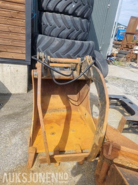 Graveskuff med hudraulisk grip / klo - S70 feste - Equipamento de construção: foto 1 Graveskuff med hudraulisk grip / klo - S70 feste - Equipamento de construção: foto 1