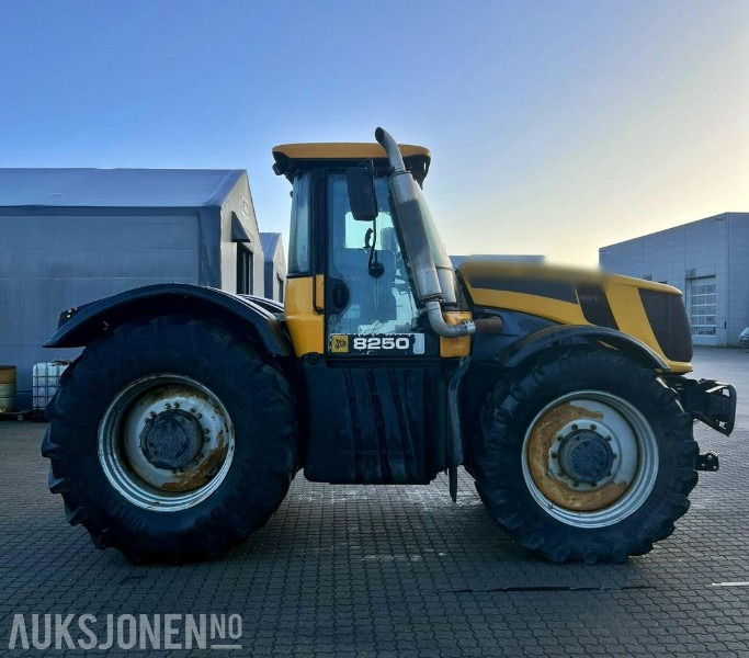 JCB FASTRAC 8250 4x4 traktor kun 6.700 Arbeidstimer! - Trator: foto 5 JCB FASTRAC 8250 4x4 traktor kun 6.700 Arbeidstimer! - Trator: foto 5