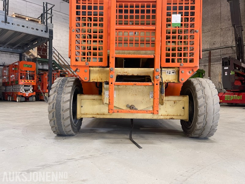 JLG 3369LE LIFT 2004 - Plataforma aérea: foto 5 JLG 3369LE LIFT 2004 - Plataforma aérea: foto 5