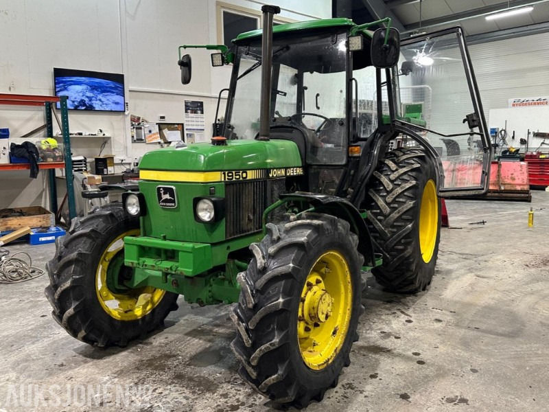 John Deere 1950 – 1988-modell – 46 hk – Starter og går – 4x4 – Med styringsdeler og kjettinger - Trator: foto 1 John Deere 1950 – 1988-modell – 46 hk – Starter og går – 4x4 – Med styringsdeler og kjettinger - Trator: foto 1