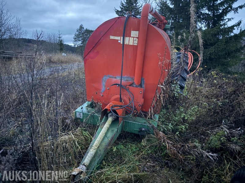 1998 Orkel Gjødselvogn 6m3 - Máquina agrícola: foto 2 1998 Orkel Gjødselvogn 6m3 - Máquina agrícola: foto 2