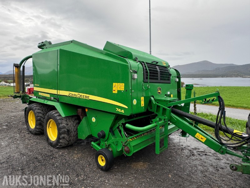 2012 John Deere Rundballepresse / Kombipresse 744 H - Máquina agrícola: foto 3 2012 John Deere Rundballepresse / Kombipresse 744 H - Máquina agrícola: foto 3