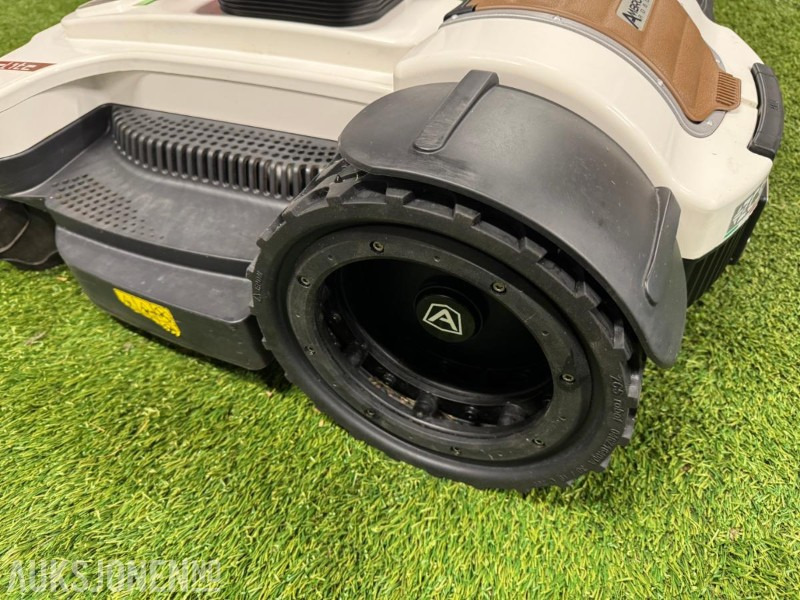 2023 Ambrogio 4.36 Ultra Elite Premium DEMOMASKIN - Robotgressklipper - Máquina agrícola: foto 4 2023 Ambrogio 4.36 Ultra Elite Premium DEMOMASKIN - Robotgressklipper - Máquina agrícola: foto 4