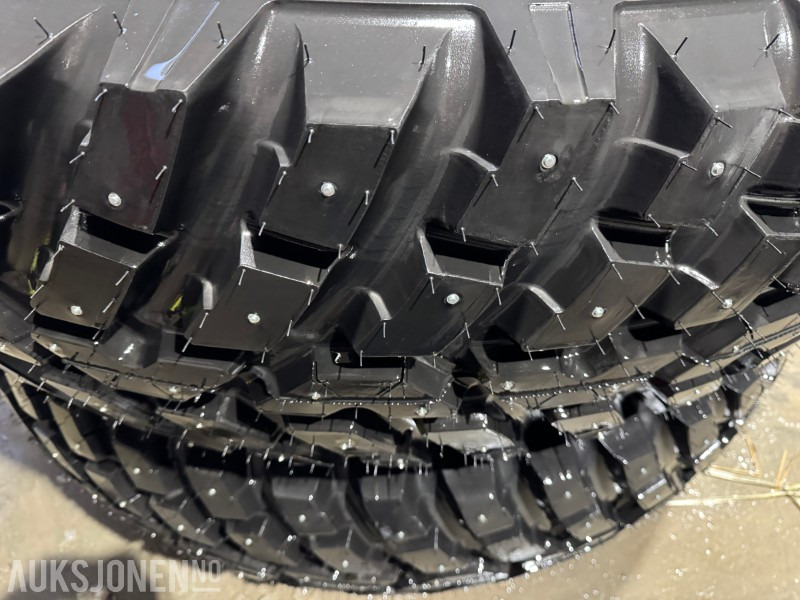 4 stk Fendt Nokian vinterhjul 480/80 R34 + 620/80 R42 med pigg - Máquina agrícola: foto 4 4 stk Fendt Nokian vinterhjul 480/80 R34 + 620/80 R42 med pigg - Máquina agrícola: foto 4
