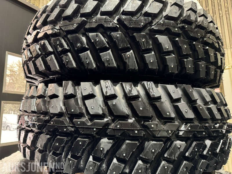 4 stk Fendt Nokian vinterhjul 480/80 R34 + 620/80 R42 med pigg - Máquina agrícola: foto 2 4 stk Fendt Nokian vinterhjul 480/80 R34 + 620/80 R42 med pigg - Máquina agrícola: foto 2