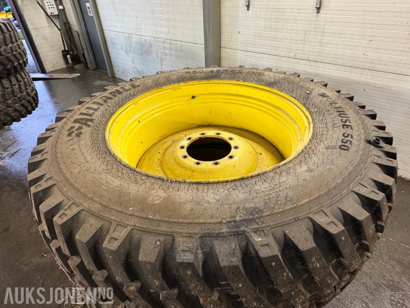 Alliance Multiuse 550 industri vinterhjul til John Deere 540/65 R30 + 650/65 R42 - Máquina agrícola: foto 2 Alliance Multiuse 550 industri vinterhjul til John Deere 540/65 R30 + 650/65 R42 - Máquina agrícola: foto 2