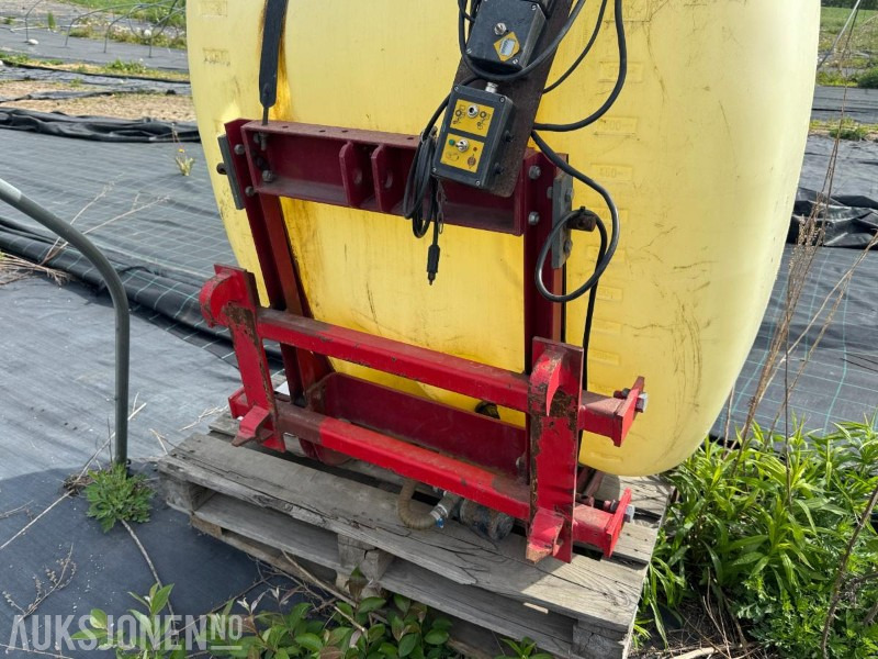 Hardi tank til landbrukssprøyte / 600L - Máquina agrícola: foto 4 Hardi tank til landbrukssprøyte / 600L - Máquina agrícola: foto 4