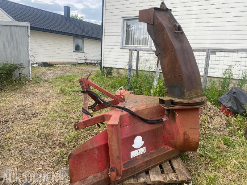 Hydromann 2100 snøfreser med hydraulisk sving på tuten - Máquina agrícola: foto 1 Hydromann 2100 snøfreser med hydraulisk sving på tuten - Máquina agrícola: foto 1