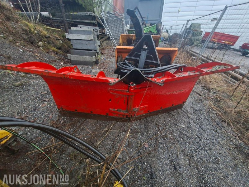 Igland SP180 hydraulisk V-plog - Máquina agrícola: foto 1 Igland SP180 hydraulisk V-plog - Máquina agrícola: foto 1