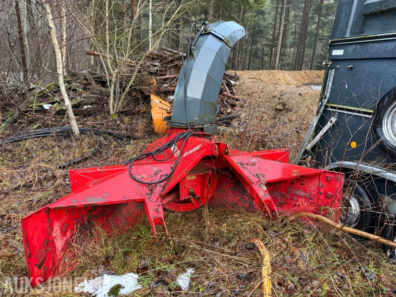 Nokka LV 251 snøfres m/arbeidsbreidde 250 cm - Máquina agrícola: foto 1 Nokka LV 251 snøfres m/arbeidsbreidde 250 cm - Máquina agrícola: foto 1