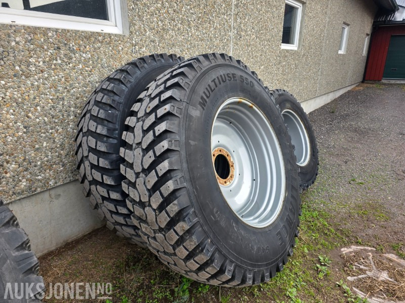 Traktordekk - Stått på John Deere 6930 - Máquina agrícola: foto 2 Traktordekk - Stått på John Deere 6930 - Máquina agrícola: foto 2