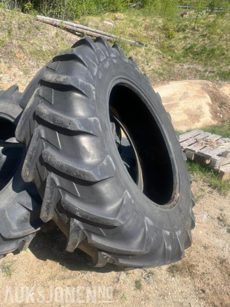 Michelin Traktor dekk 380/85R28 og 460/85R38 - Pneu por Máquina agrícola: foto 4 Michelin Traktor dekk 380/85R28 og 460/85R38 - Pneu por Máquina agrícola: foto 4